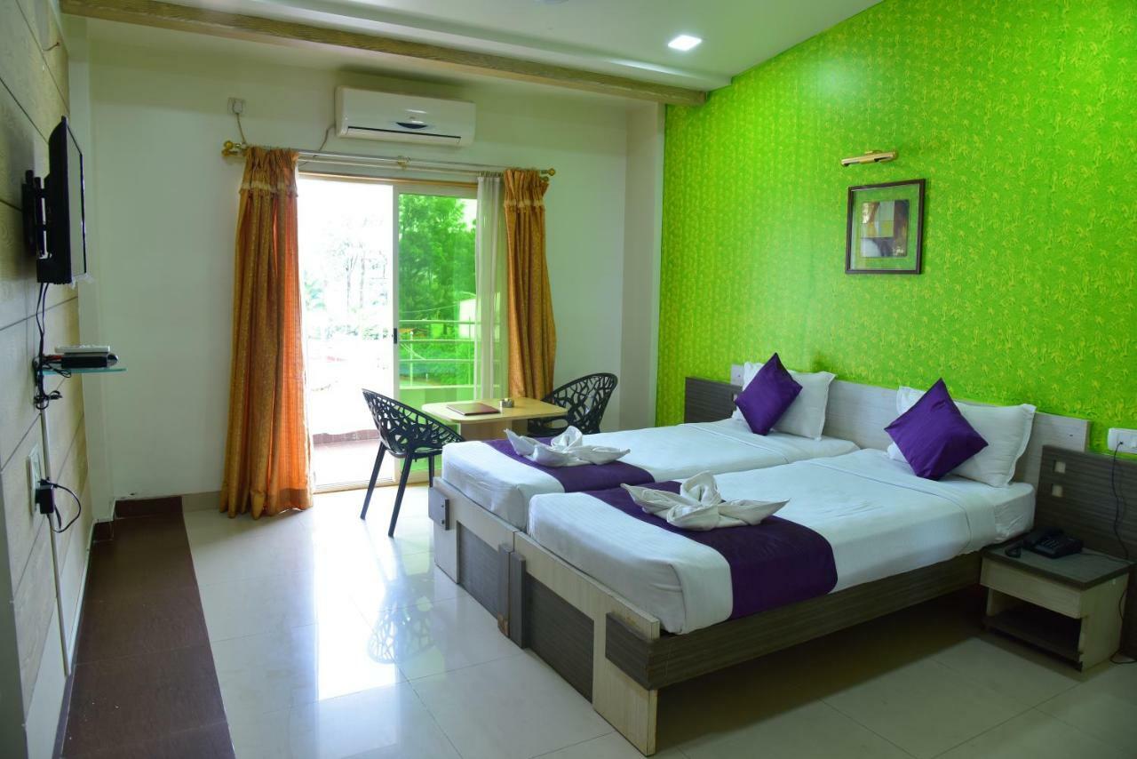 Palette - Spring Hills Resort Pirangut Dış mekan fotoğraf