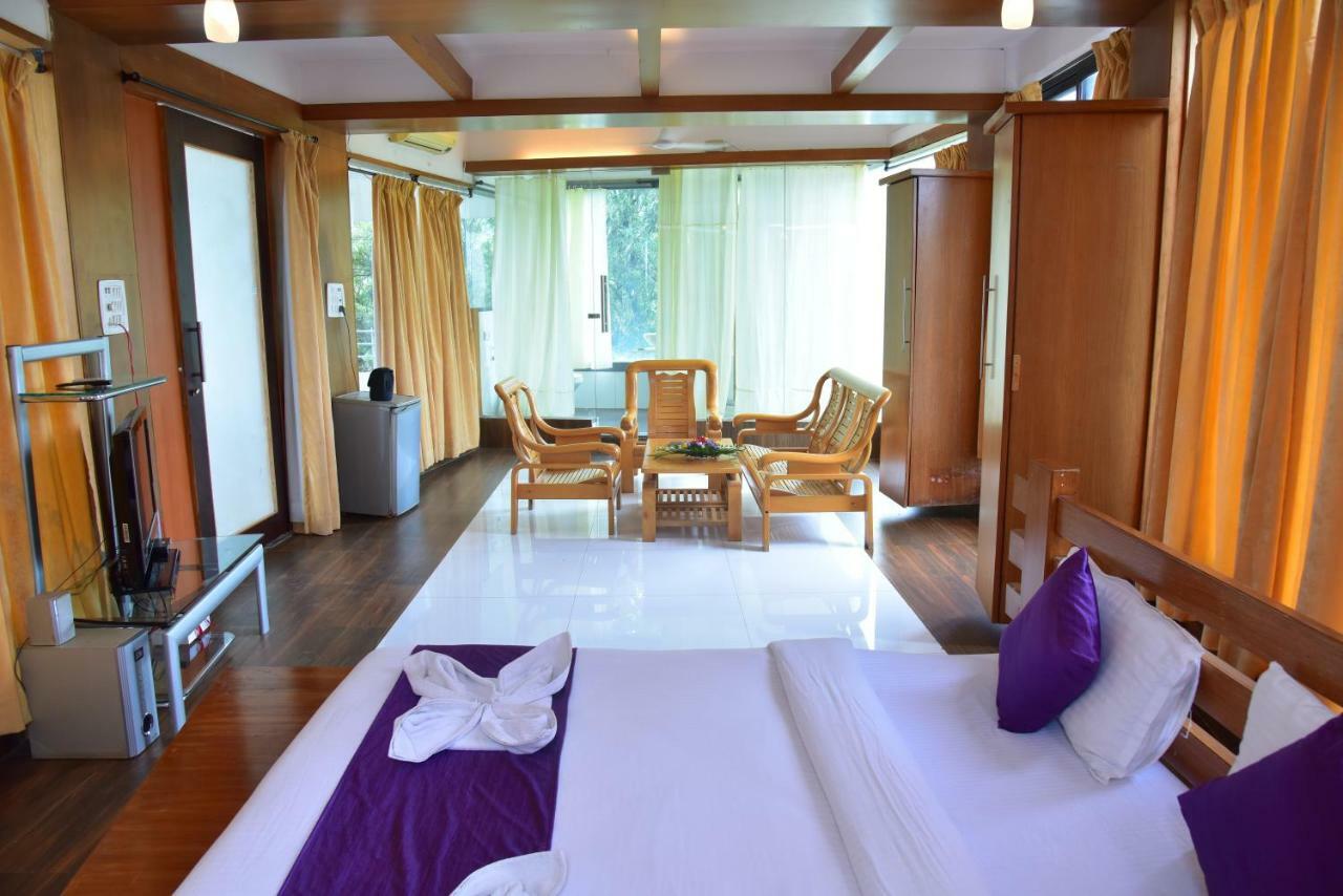 Palette - Spring Hills Resort Pirangut Dış mekan fotoğraf